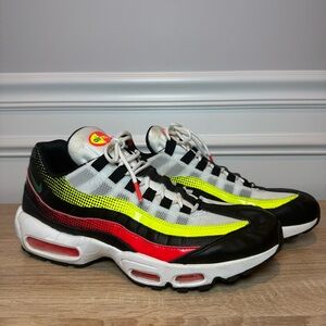 Nike Air Max 95 SE Sneakers Mens Size 12 Black Retro Future Shoes AJ2018-004 EUC
